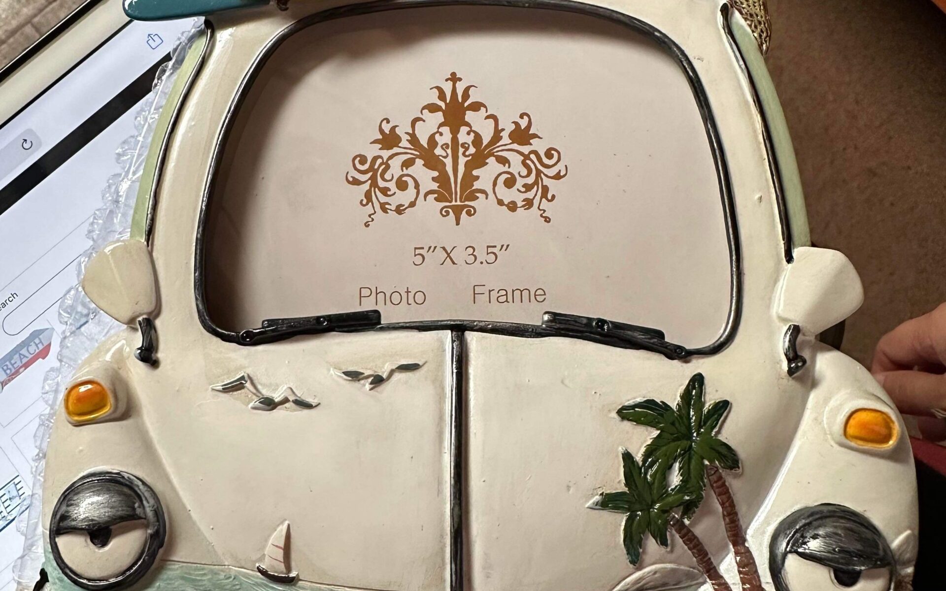 White car photo frame w surfboard 20.8 cm